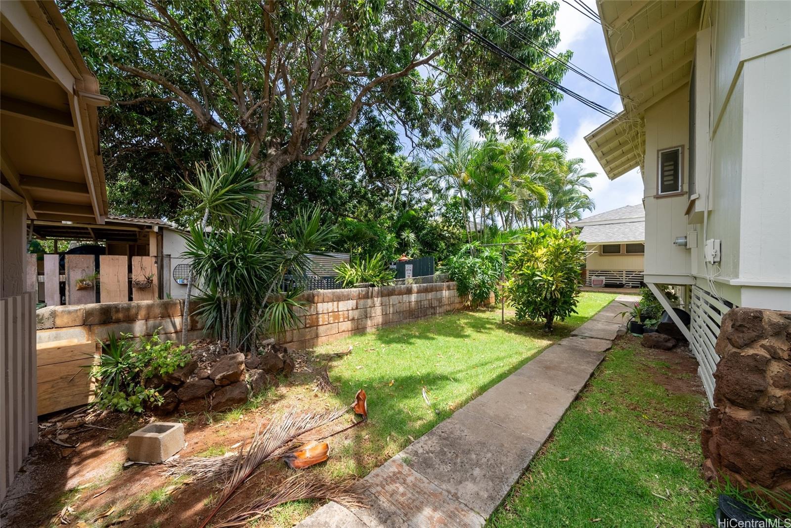 3811 Waialae Ave Honolulu - Multi-family - photo 18 of 24