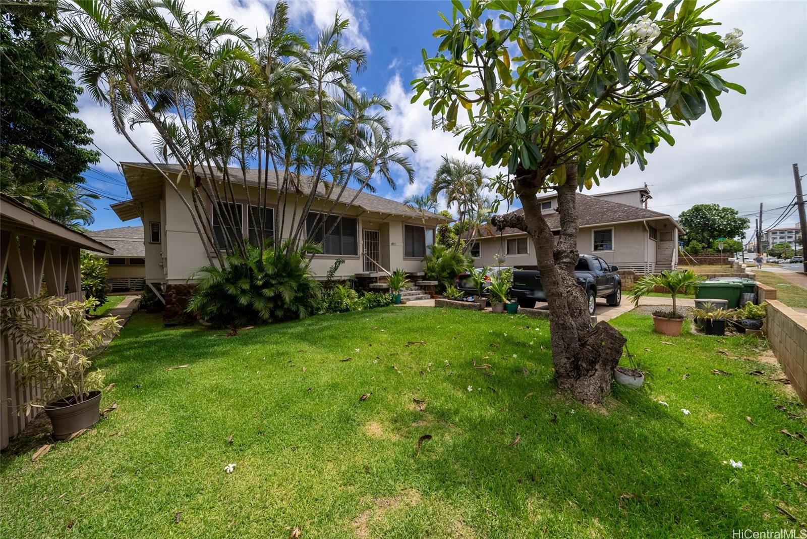 3811 Waialae Ave Honolulu - Multi-family - photo 7 of 24