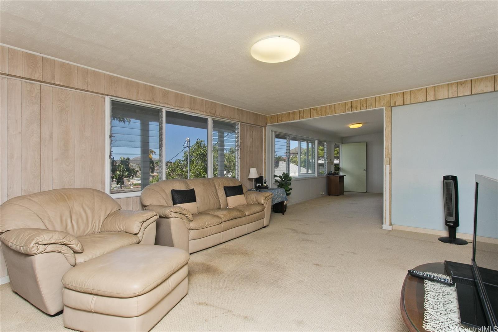 3812  Anuhea Street Wilhelmina, Diamond Head home - photo 5 of 24