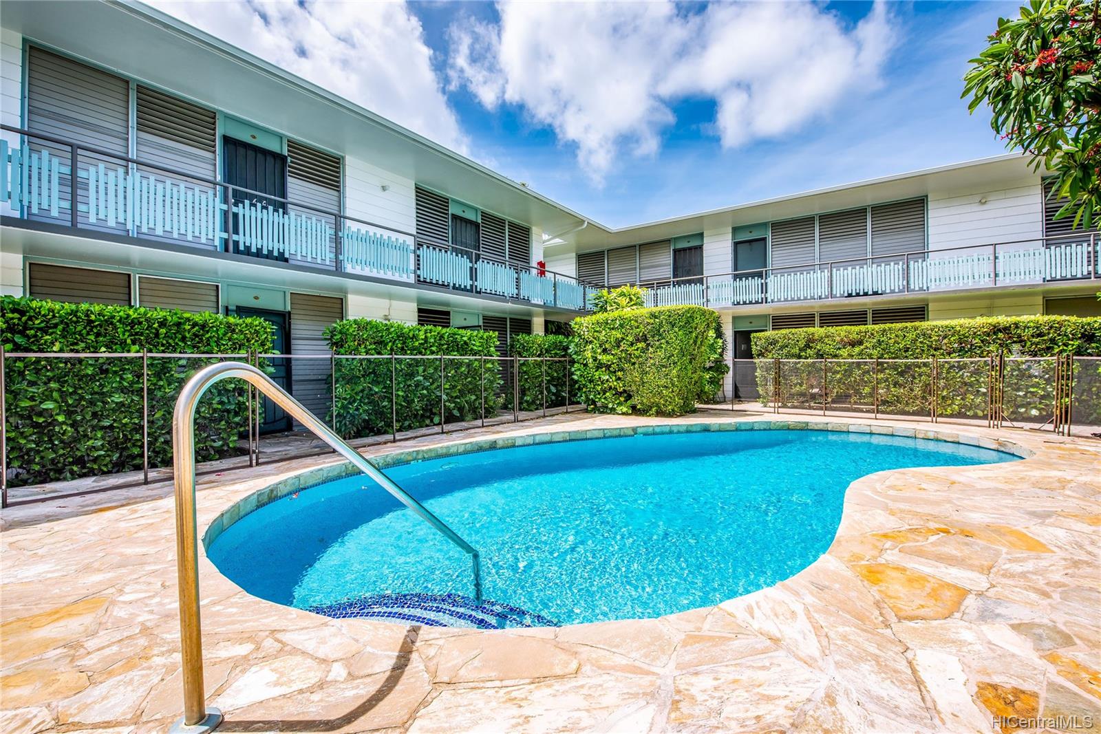 diamond head surf condo