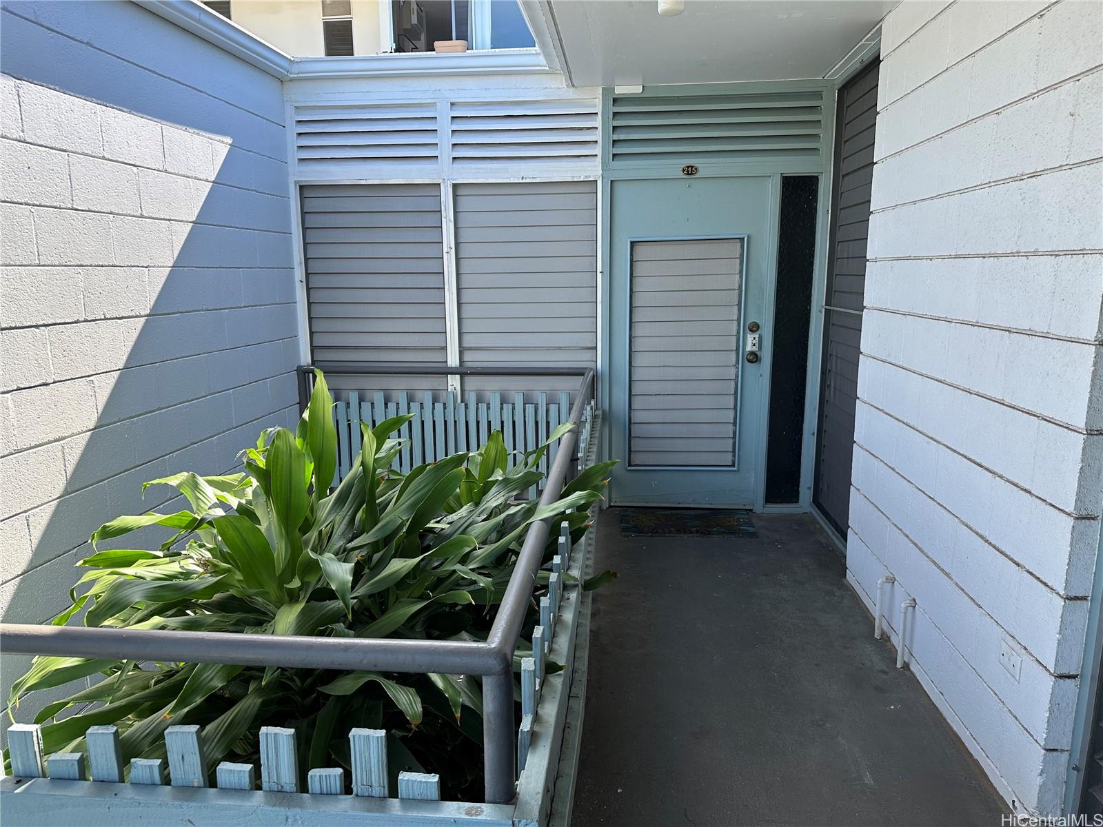 Diamond Head Surf condo # 215, Honolulu, Hawaii - photo 2 of 16