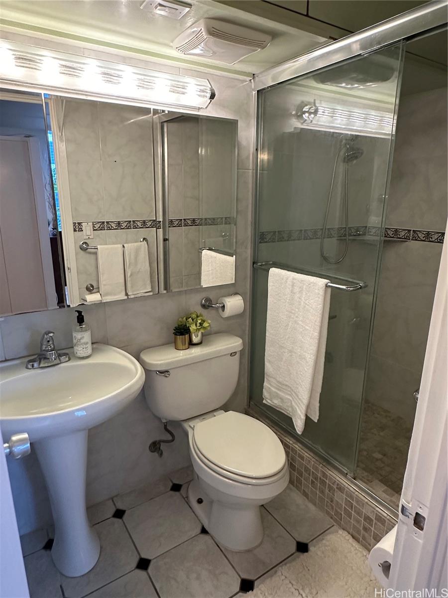 Diamond Head Surf condo # 215, Honolulu, Hawaii - photo 16 of 18