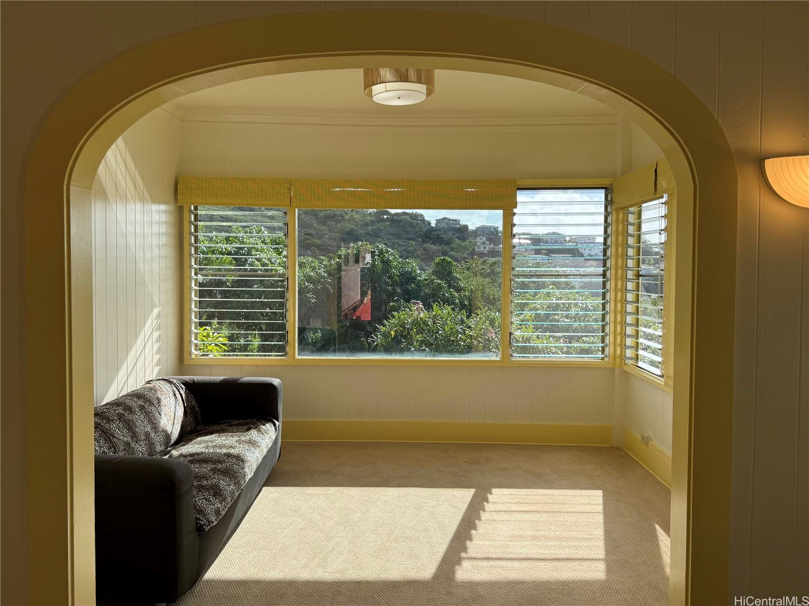 3825 Pukalani Place Honolulu - Rental - photo 4 of 15