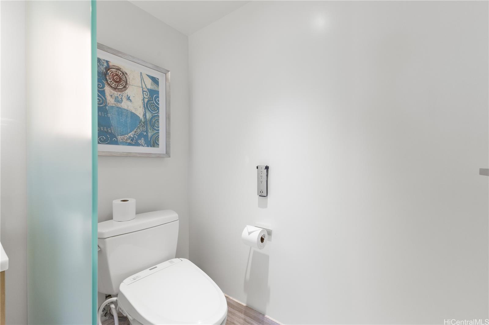 The Ritz-Carlton Residences condo # 1006, Honolulu, Hawaii - photo 15 of 19