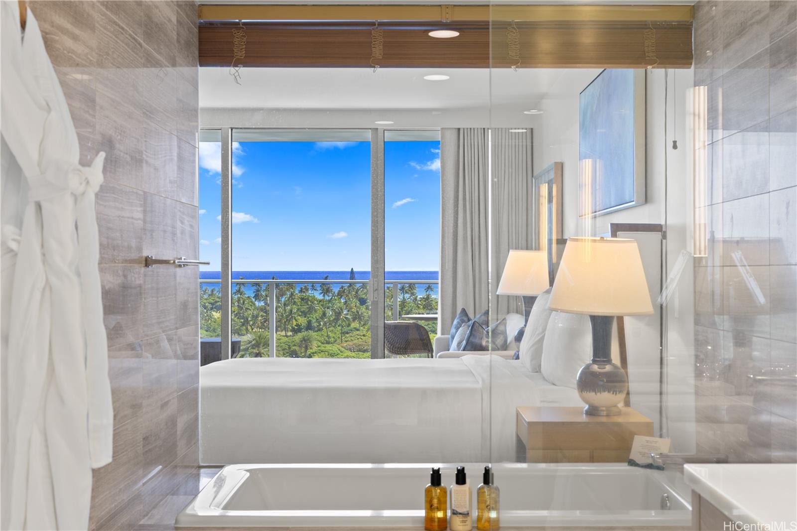 The Ritz-Carlton Residences condo # 1006, Honolulu, Hawaii - photo 17 of 19