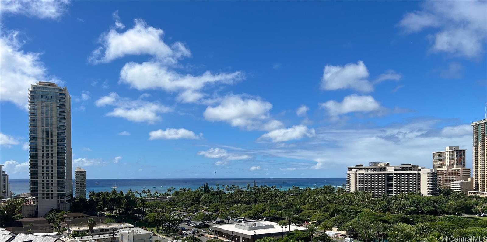 The Ritz-Carlton Residences condo # 1214, Honolulu, Hawaii - photo 3 of 6