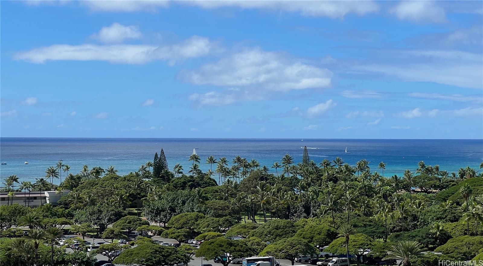 The Ritz-Carlton Residences condo # 1214, Honolulu, Hawaii - photo 4 of 6