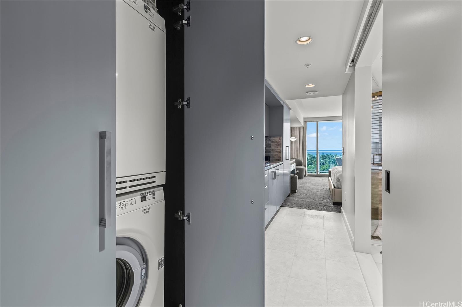 The Ritz-Carlton Residences condo # 1214, Honolulu, Hawaii - photo 13 of 25