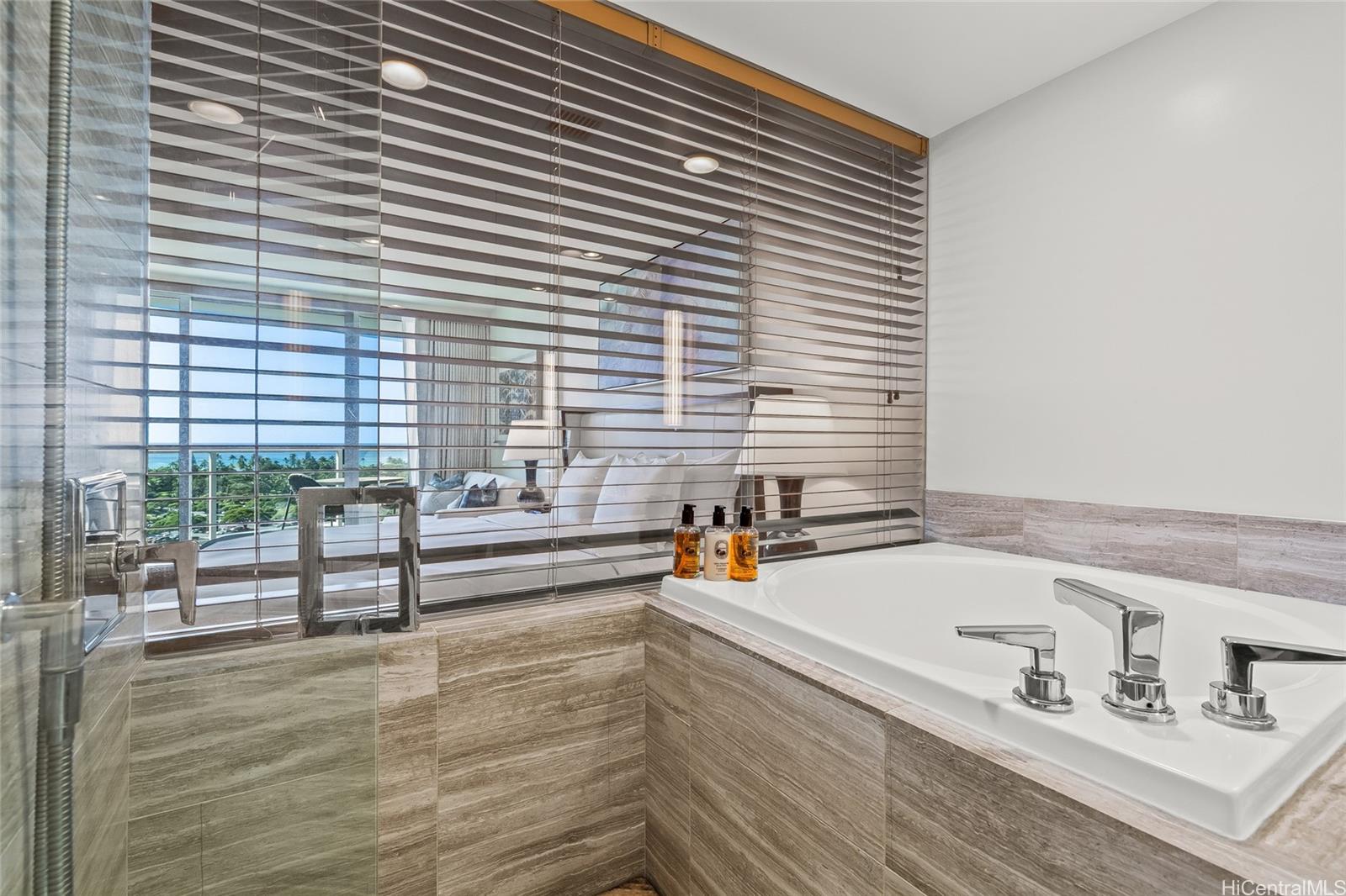 The Ritz-Carlton Residences condo # 1214, Honolulu, Hawaii - photo 6 of 25