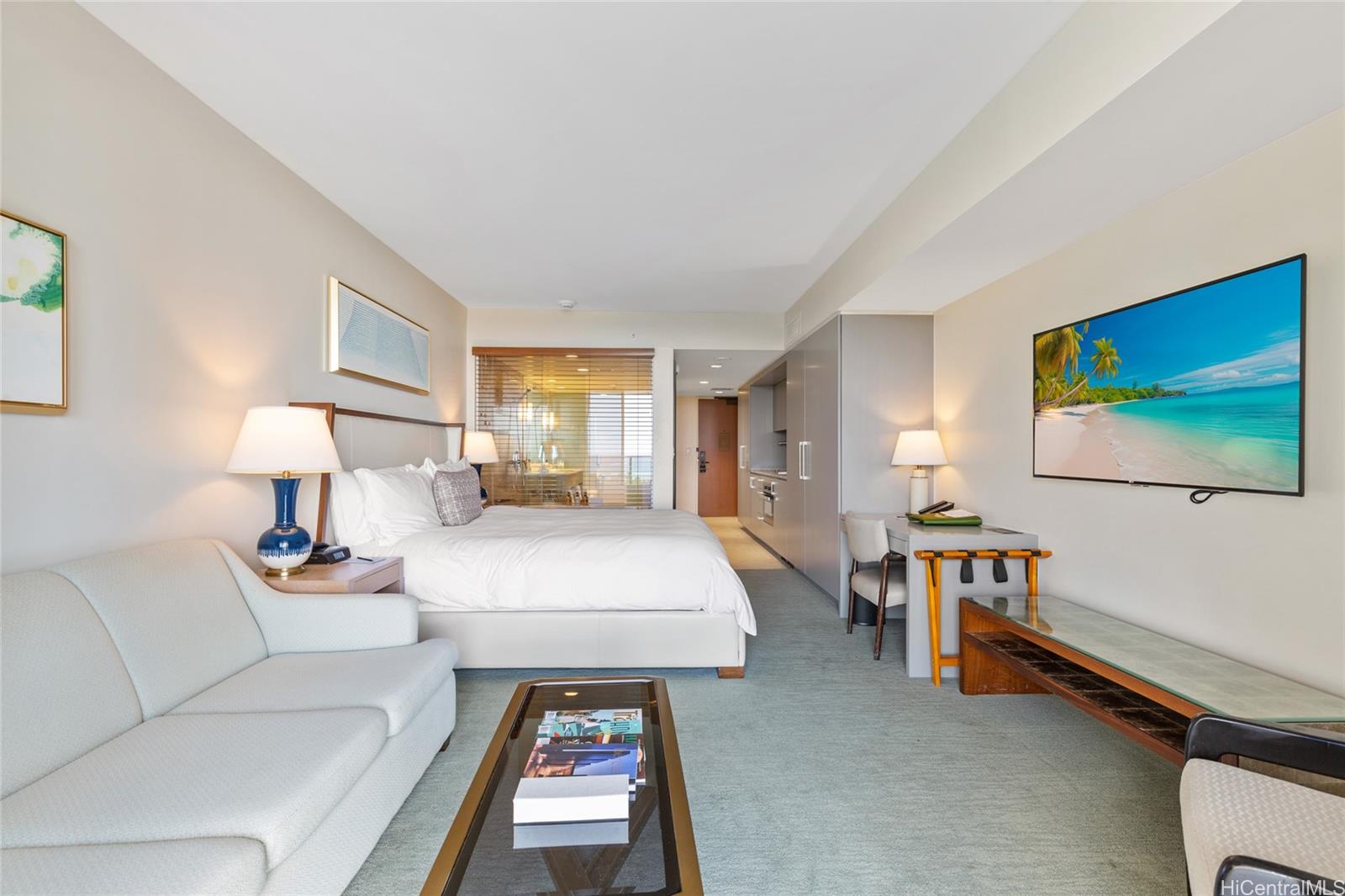 The Ritz-Carlton Residences condo # 1503, Honolulu, Hawaii - photo 4 of 25