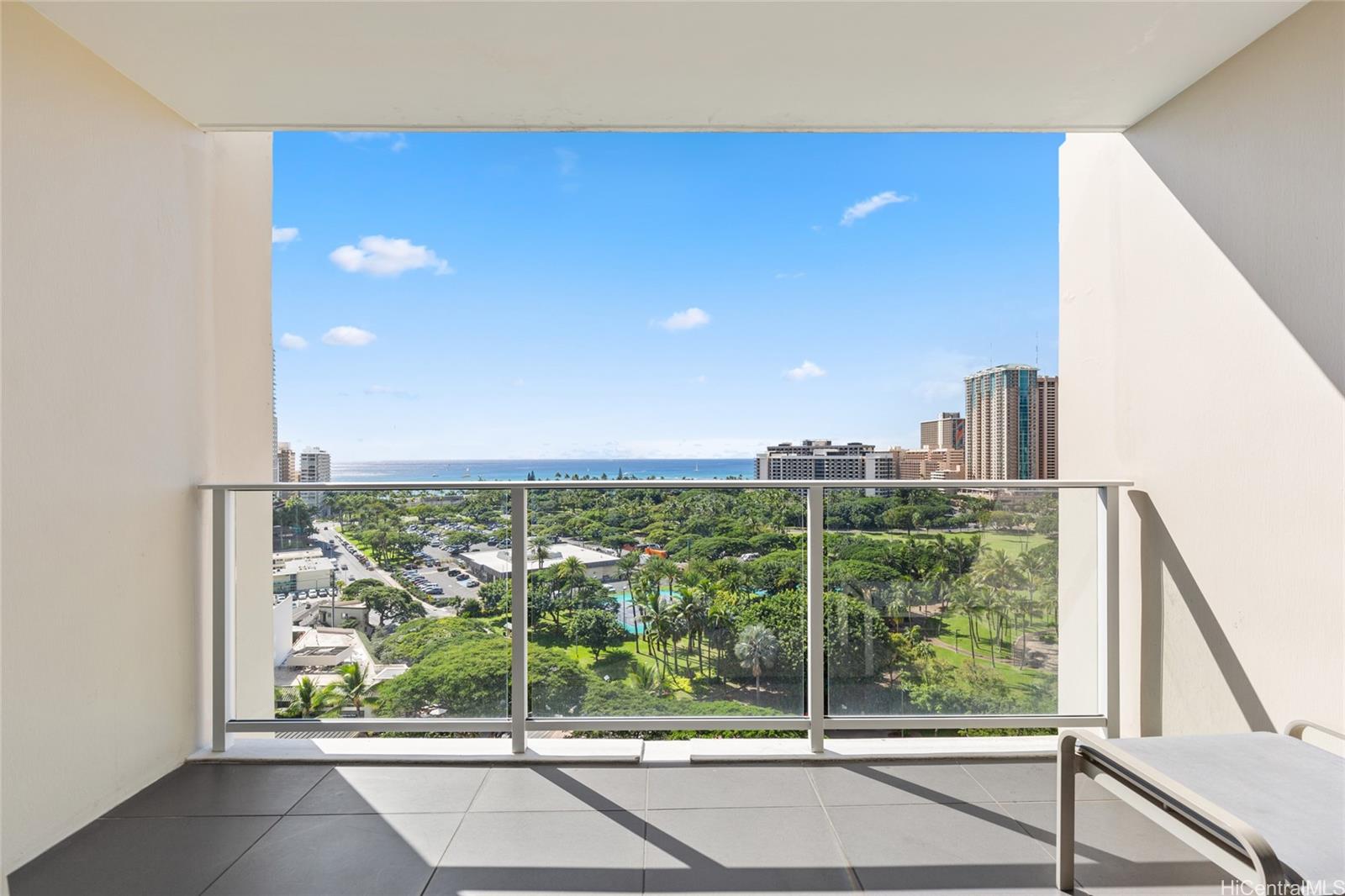 The Ritz-Carlton Residences condo # 1503, Honolulu, Hawaii - photo 5 of 25
