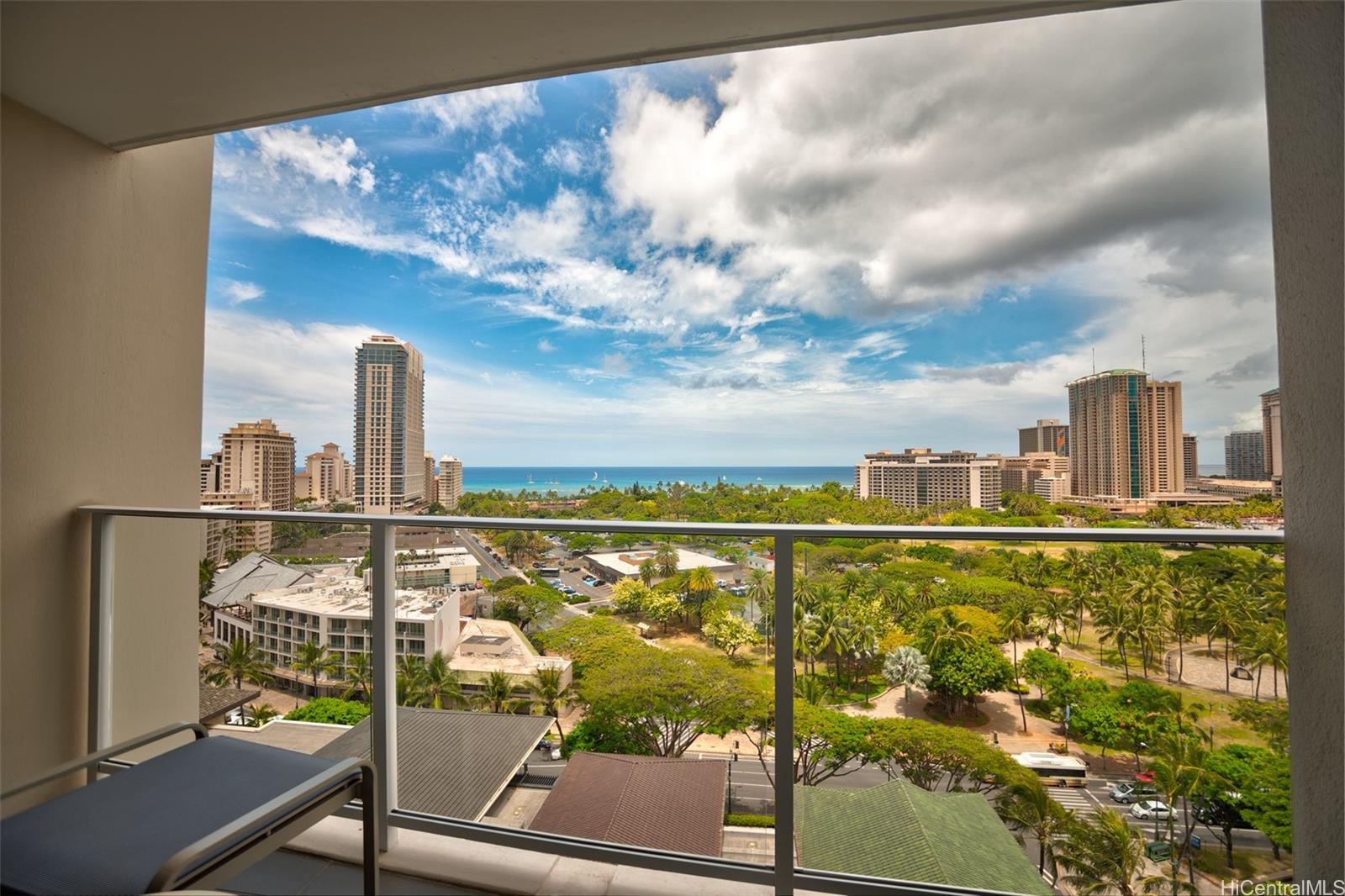 The Ritz-Carlton Residences condo # 1506, Honolulu, Hawaii - photo 7 of 13