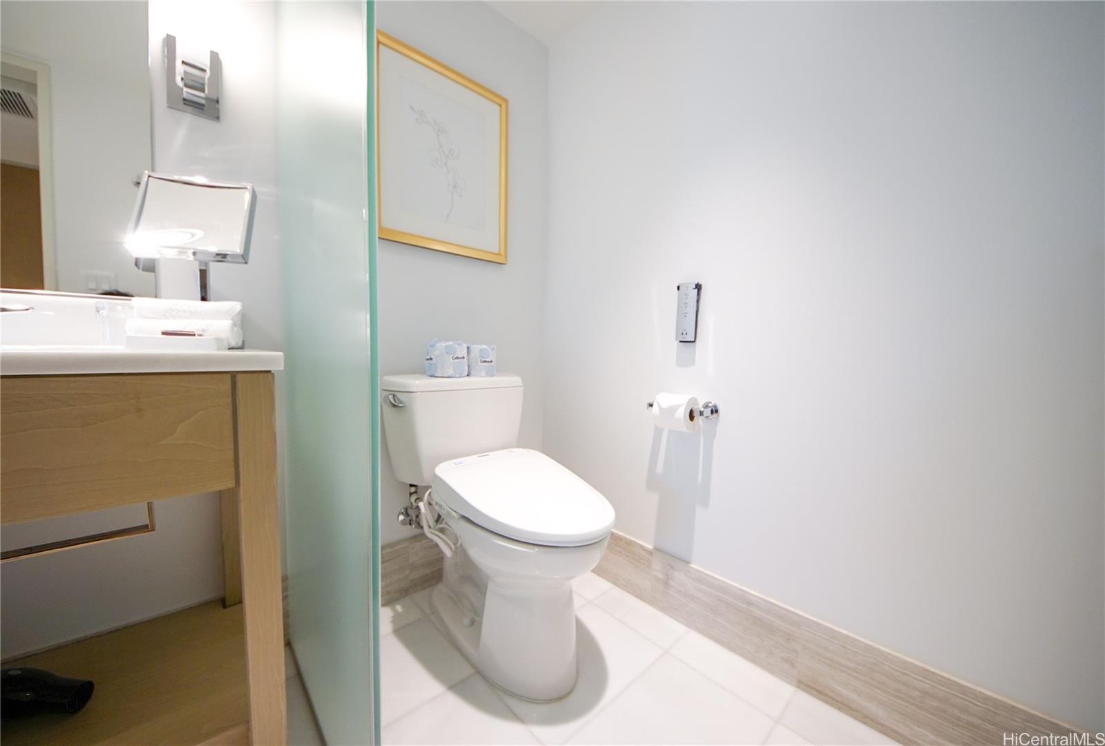 The Ritz-Carlton Residences condo # 1601, Honolulu, Hawaii - photo 9 of 17