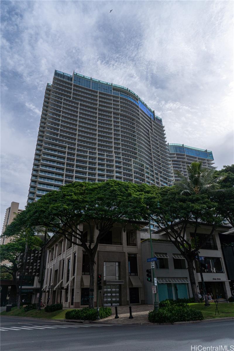 The Ritz-Carlton Residences condo # 1613, Honolulu, Hawaii - photo 7 of 12