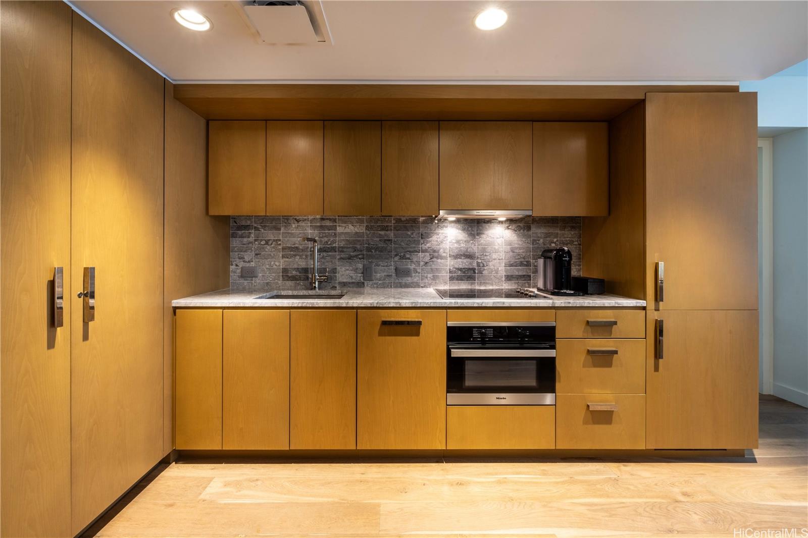 The Ritz-Carlton Residences condo # 1615, Honolulu, Hawaii - photo 11 of 24