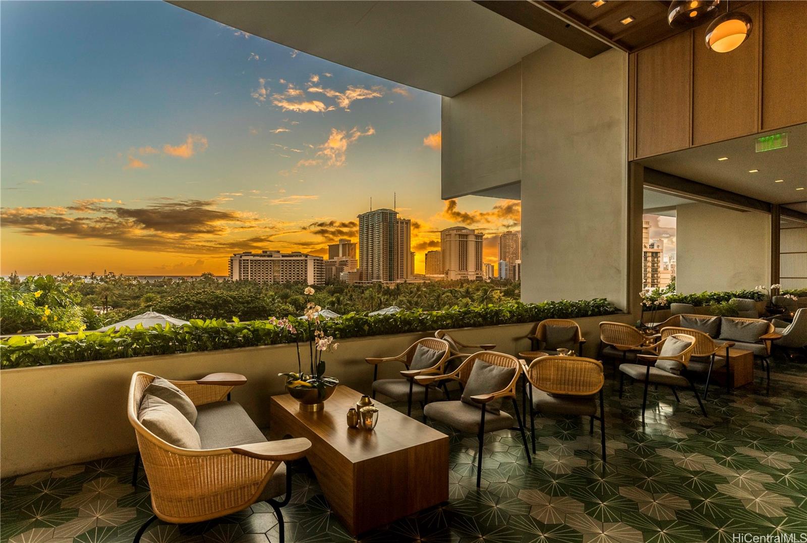 The Ritz-Carlton Residences condo # 1615, Honolulu, Hawaii - photo 23 of 24