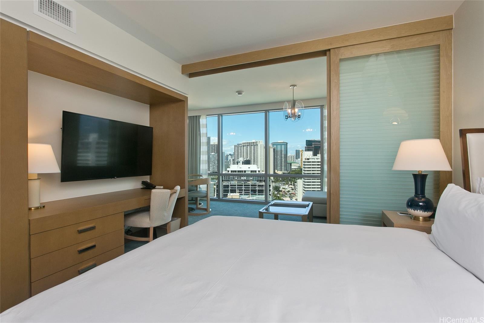 The Ritz-Carlton Residences condo # 1801, Honolulu, Hawaii - photo 8 of 13
