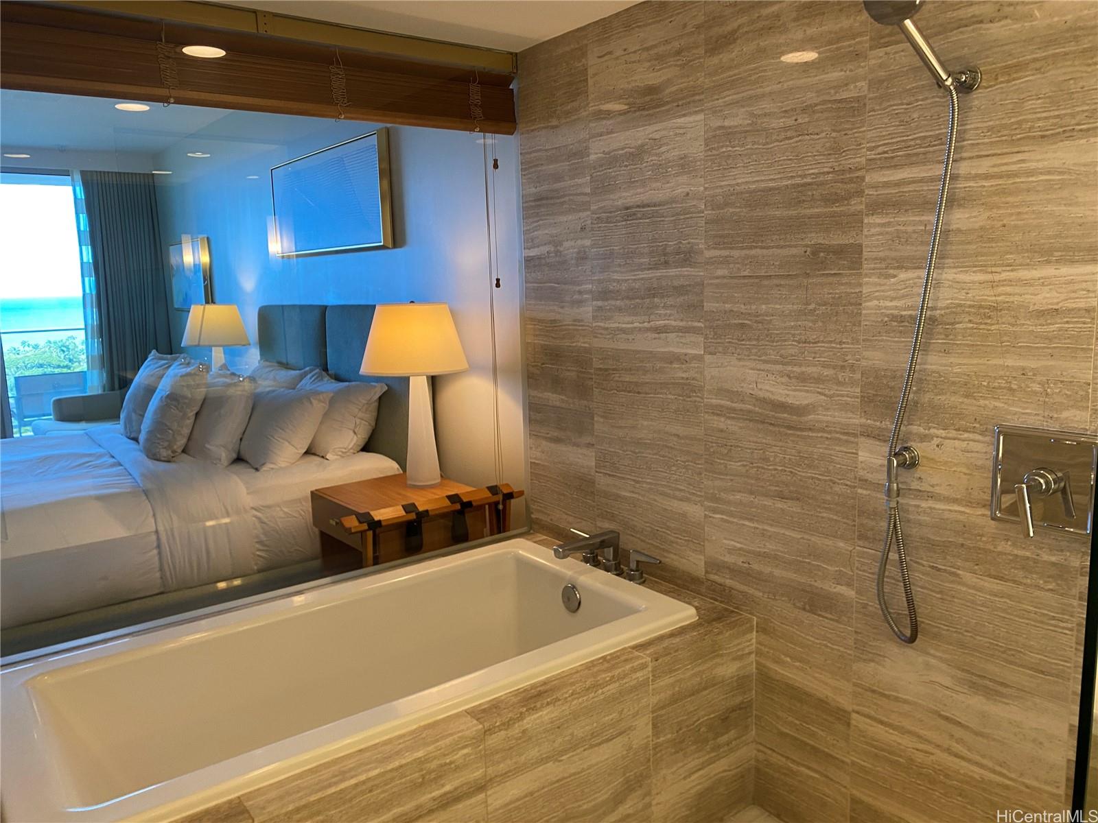 383 Kalaimoku St Honolulu - Rental - photo 16 of 21