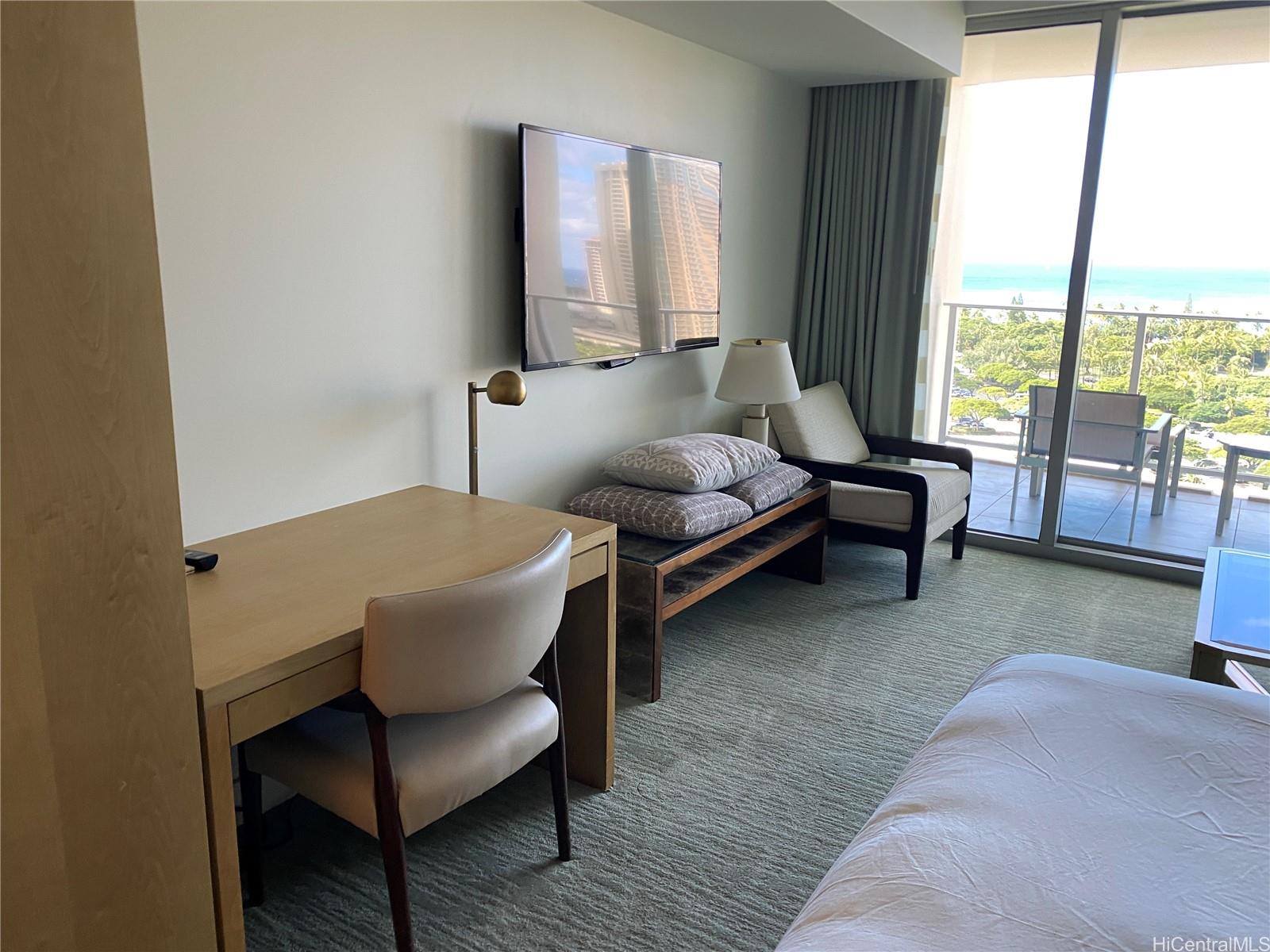 383 Kalaimoku St Honolulu - Rental - photo 6 of 21