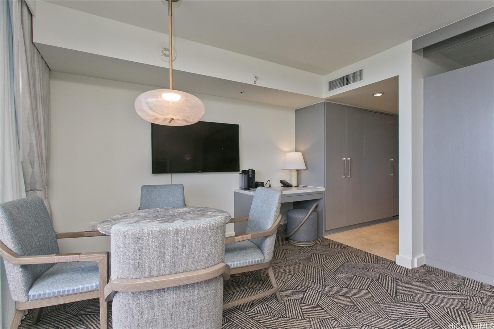 The Ritz-Carlton Residences condo # 1905, Honolulu, Hawaii - photo 4 of 15