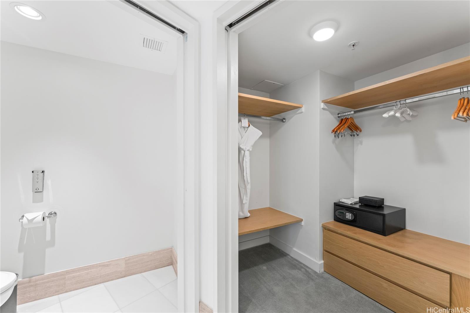 The Ritz-Carlton Residences condo # 1916, Honolulu, Hawaii - photo 15 of 25