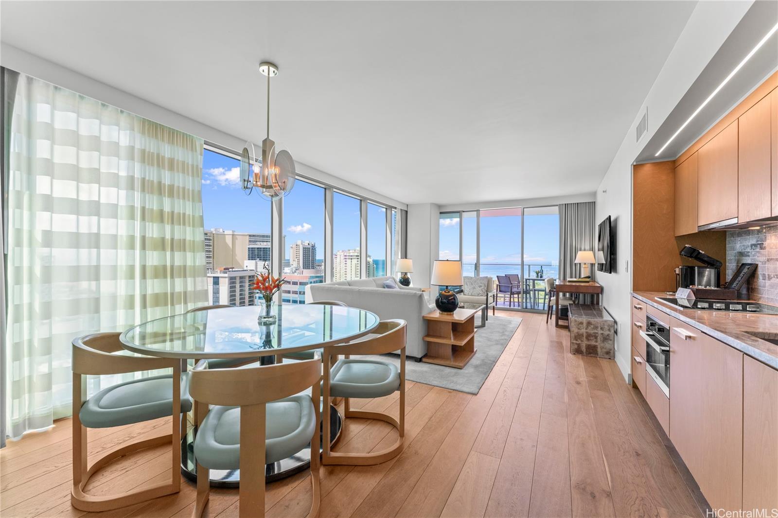 The Ritz-Carlton Residences condo # 1916, Honolulu, Hawaii - photo 5 of 25