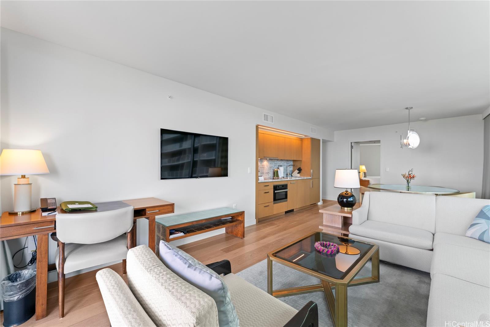 The Ritz-Carlton Residences condo # 1916, Honolulu, Hawaii - photo 7 of 25