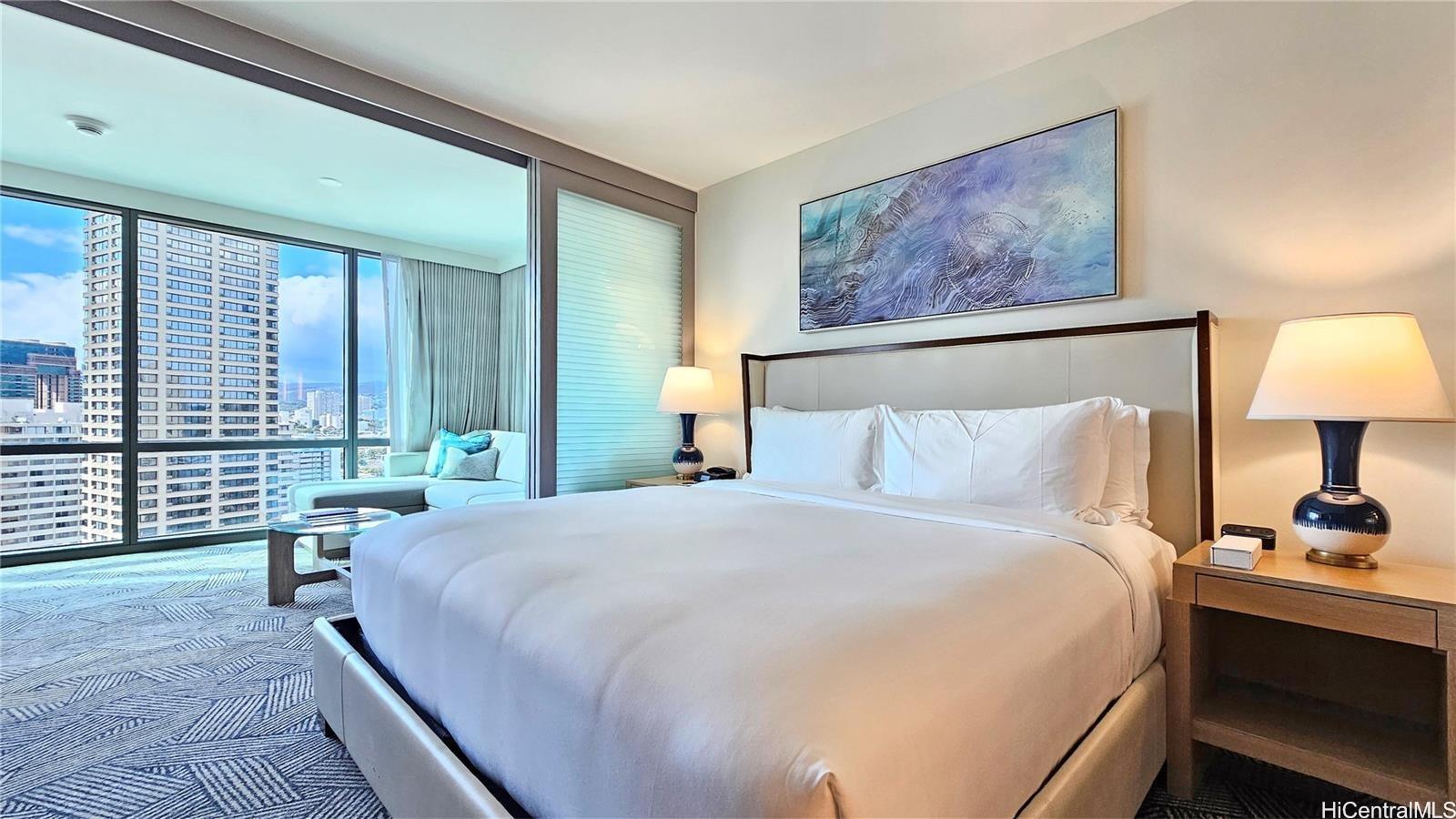 The Ritz-Carlton Residences condo # 2001, Honolulu, Hawaii - photo 4 of 25