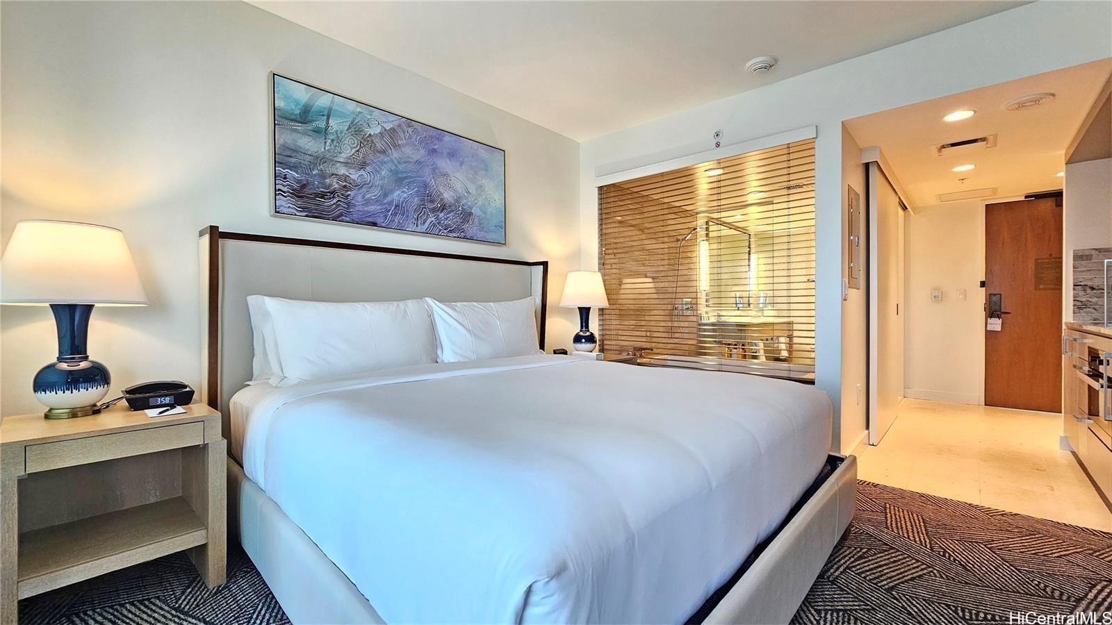 The Ritz-Carlton Residences condo # 2001, Honolulu, Hawaii - photo 5 of 25