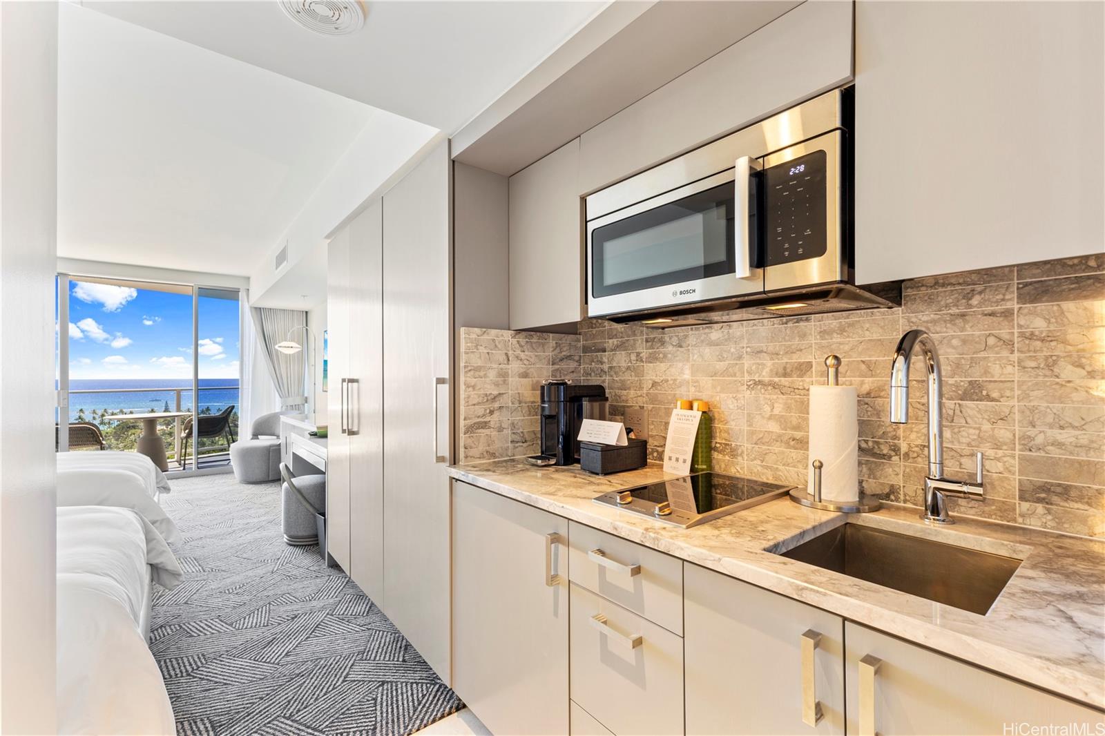 The Ritz-Carlton Residences condo # 2012, Honolulu, Hawaii - photo 13 of 21
