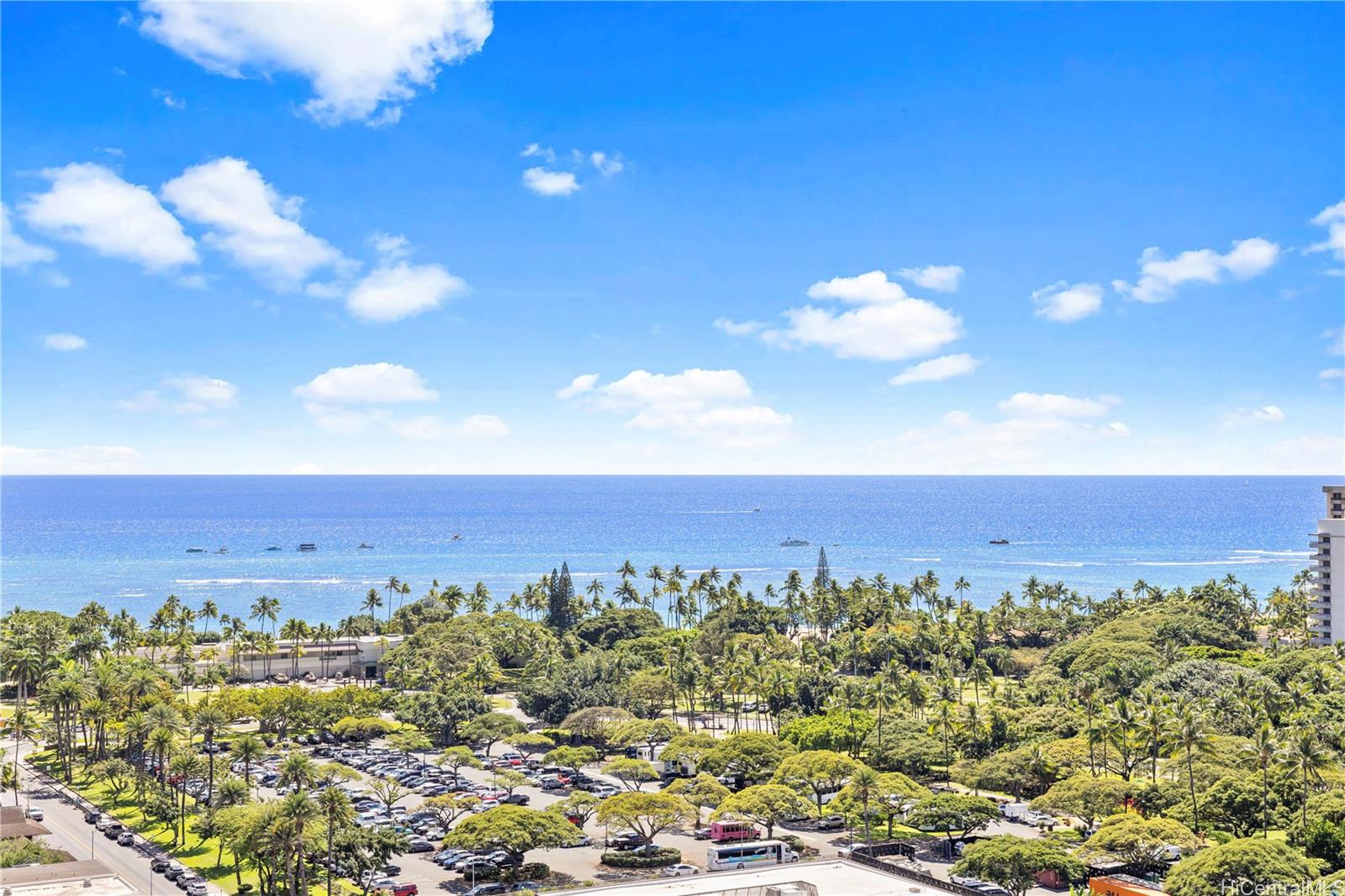 The Ritz-Carlton Residences condo # 2012, Honolulu, Hawaii - photo 18 of 21