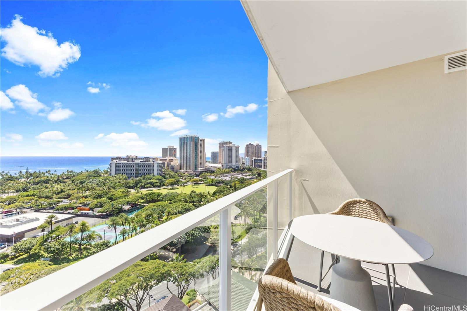 The Ritz-Carlton Residences condo # 2012, Honolulu, Hawaii - photo 8 of 21