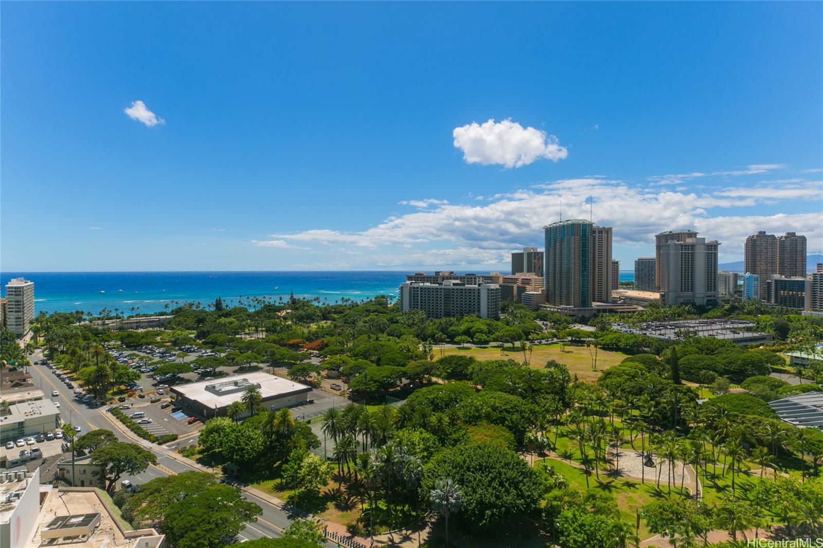 The Ritz-Carlton Residences condo # 2106, Honolulu, Hawaii - photo 22 of 25