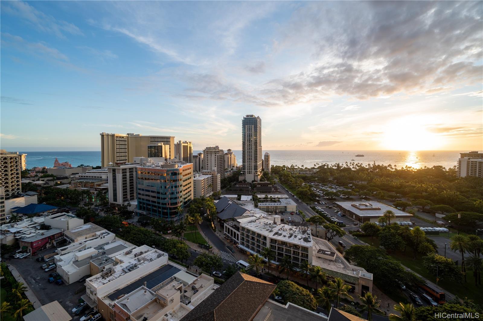 The Ritz-Carlton Residences condo # 2112, Honolulu, Hawaii - photo 12 of 25