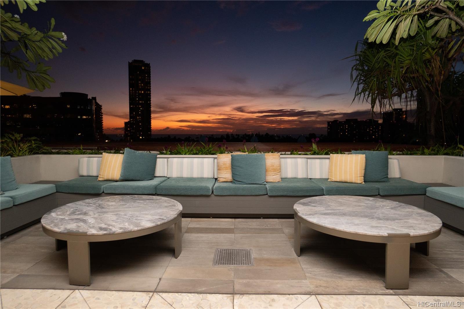 The Ritz-Carlton Residences condo # 2112, Honolulu, Hawaii - photo 19 of 25