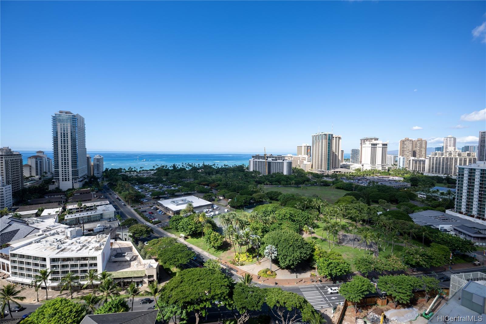 The Ritz-Carlton Residences condo # 2207, Honolulu, Hawaii - photo 10 of 16