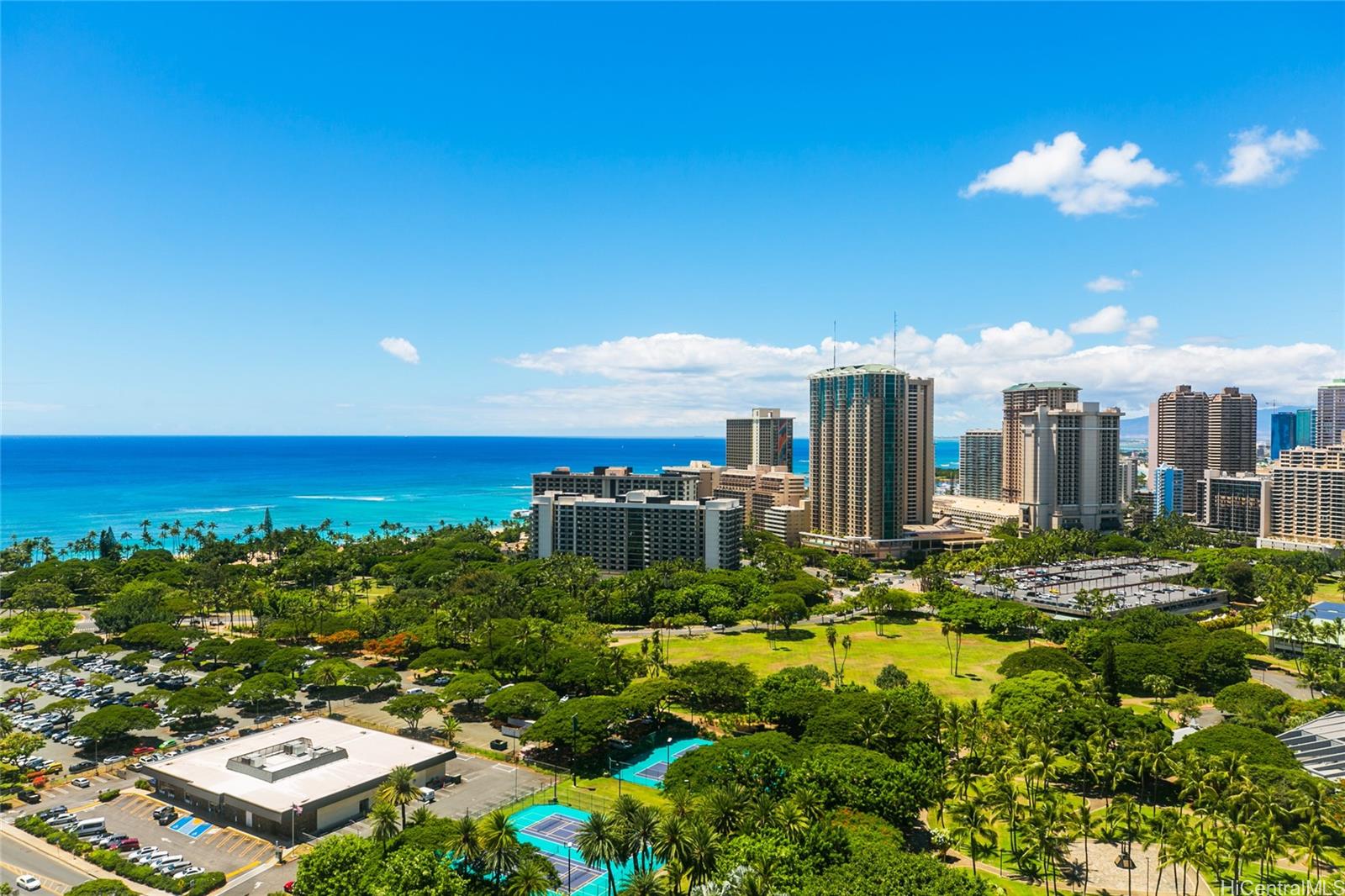 The Ritz-Carlton Residences condo # 2710, Honolulu, Hawaii - photo 4 of 21
