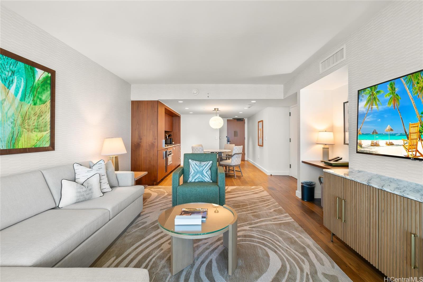 The Ritz-Carlton Residences condo # 3002, Honolulu, Hawaii - photo 3 of 17