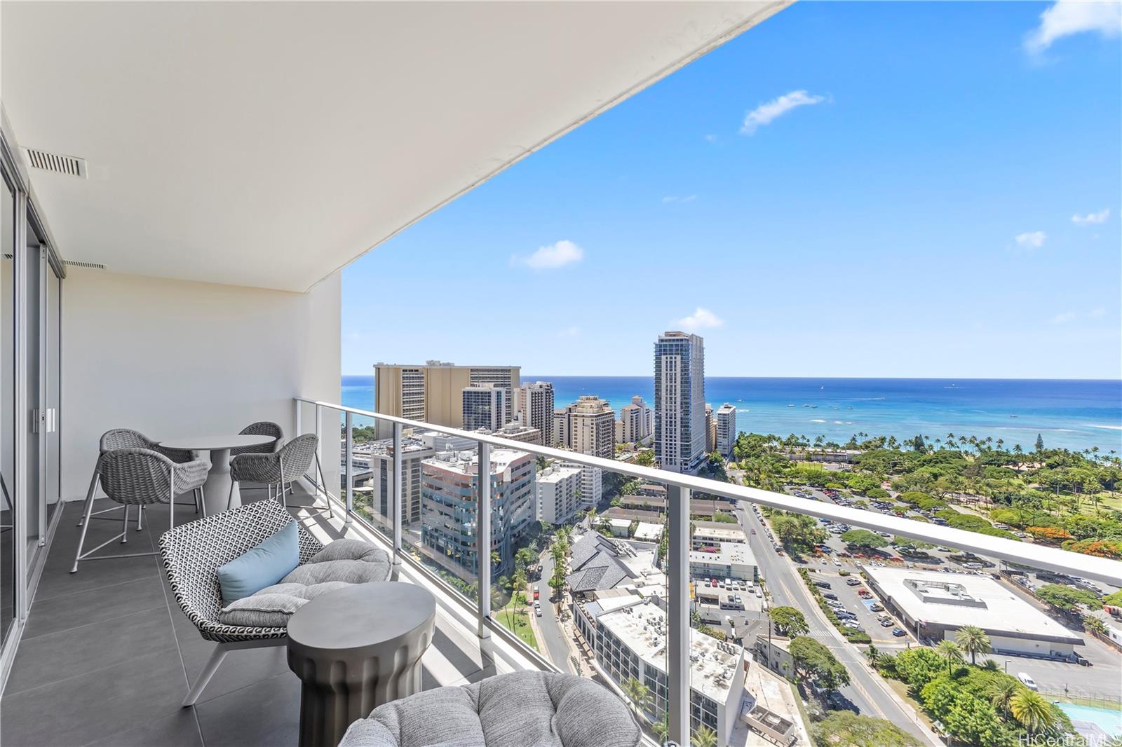 The Ritz-Carlton Residences condo # 3005, Honolulu, Hawaii - photo 11 of 21