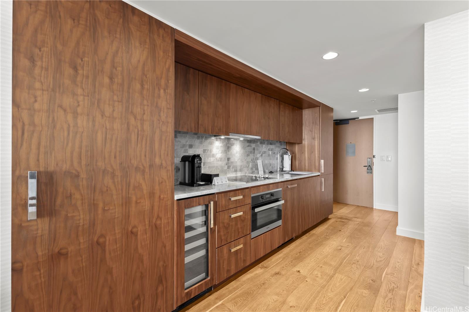 The Ritz-Carlton Residences condo # 3005, Honolulu, Hawaii - photo 17 of 21