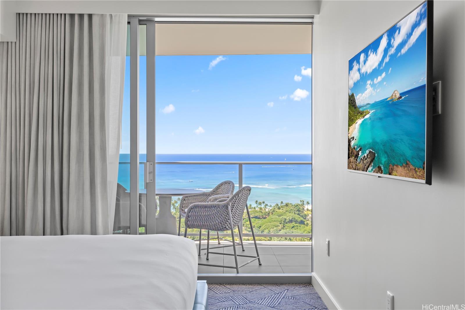 The Ritz-Carlton Residences condo # 3005, Honolulu, Hawaii - photo 4 of 21