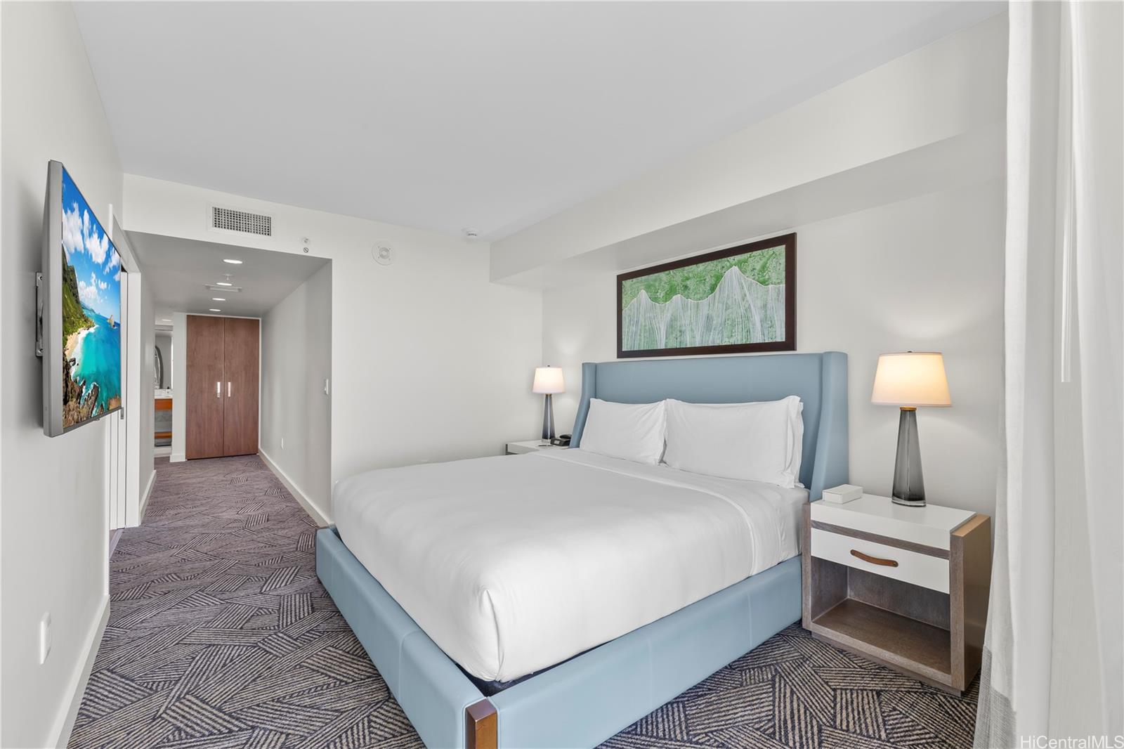 The Ritz-Carlton Residences condo # 3005, Honolulu, Hawaii - photo 10 of 21