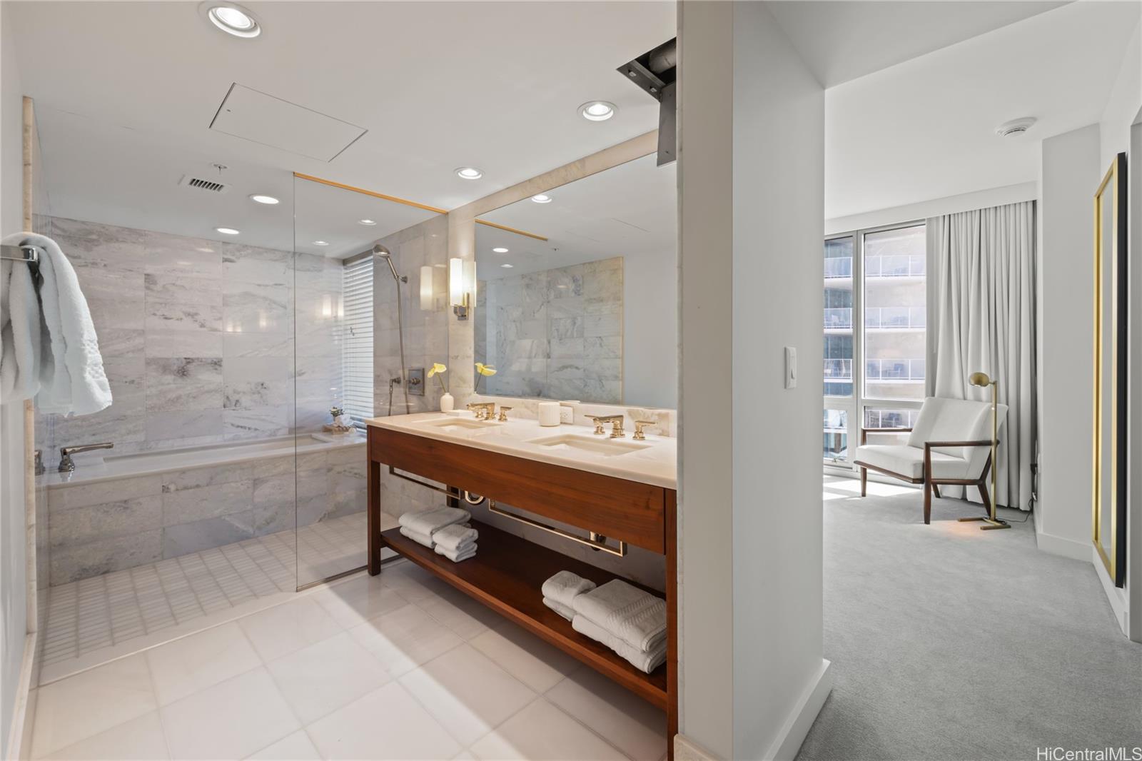 The Ritz-Carlton Residences condo # 3010, Honolulu, Hawaii - photo 12 of 24