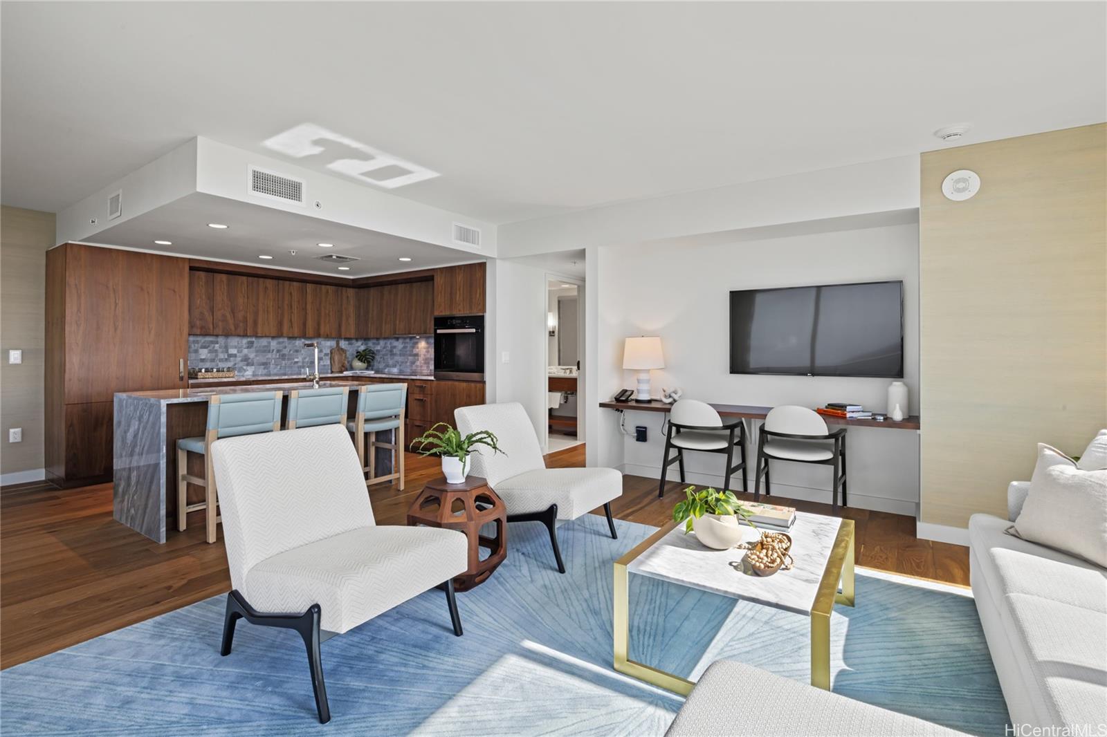 The Ritz-Carlton Residences condo # 3010, Honolulu, Hawaii - photo 4 of 24