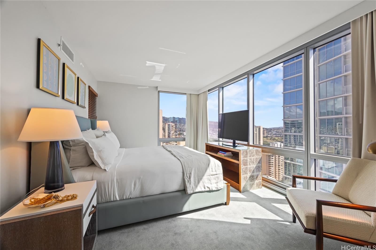 The Ritz-Carlton Residences condo # 3010, Honolulu, Hawaii - photo 10 of 24