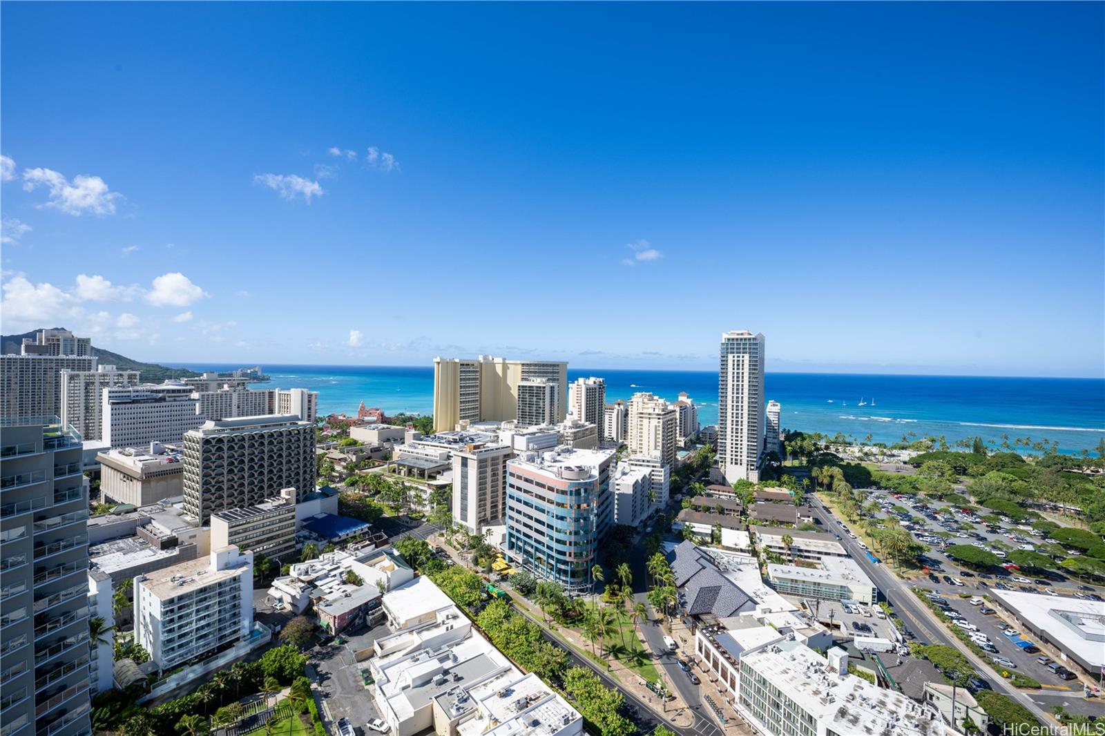 The Ritz-Carlton Residences condo # 3109, Honolulu, Hawaii - photo 5 of 18