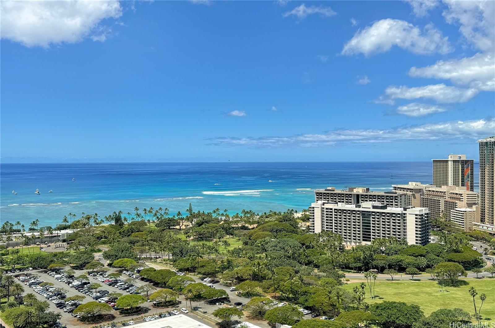 The Ritz-Carlton Residences condo # 3207, Honolulu, Hawaii - photo 2 of 25