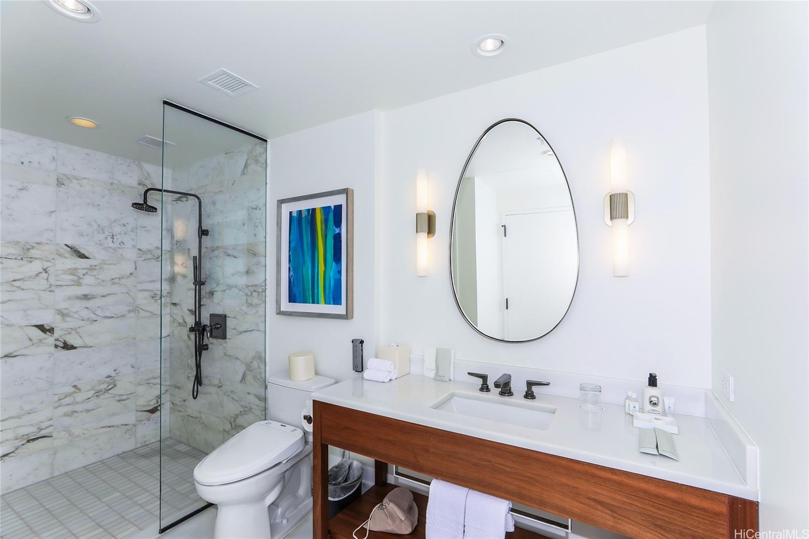 The Ritz-Carlton Residences condo # 3302, Honolulu, Hawaii - photo 17 of 23