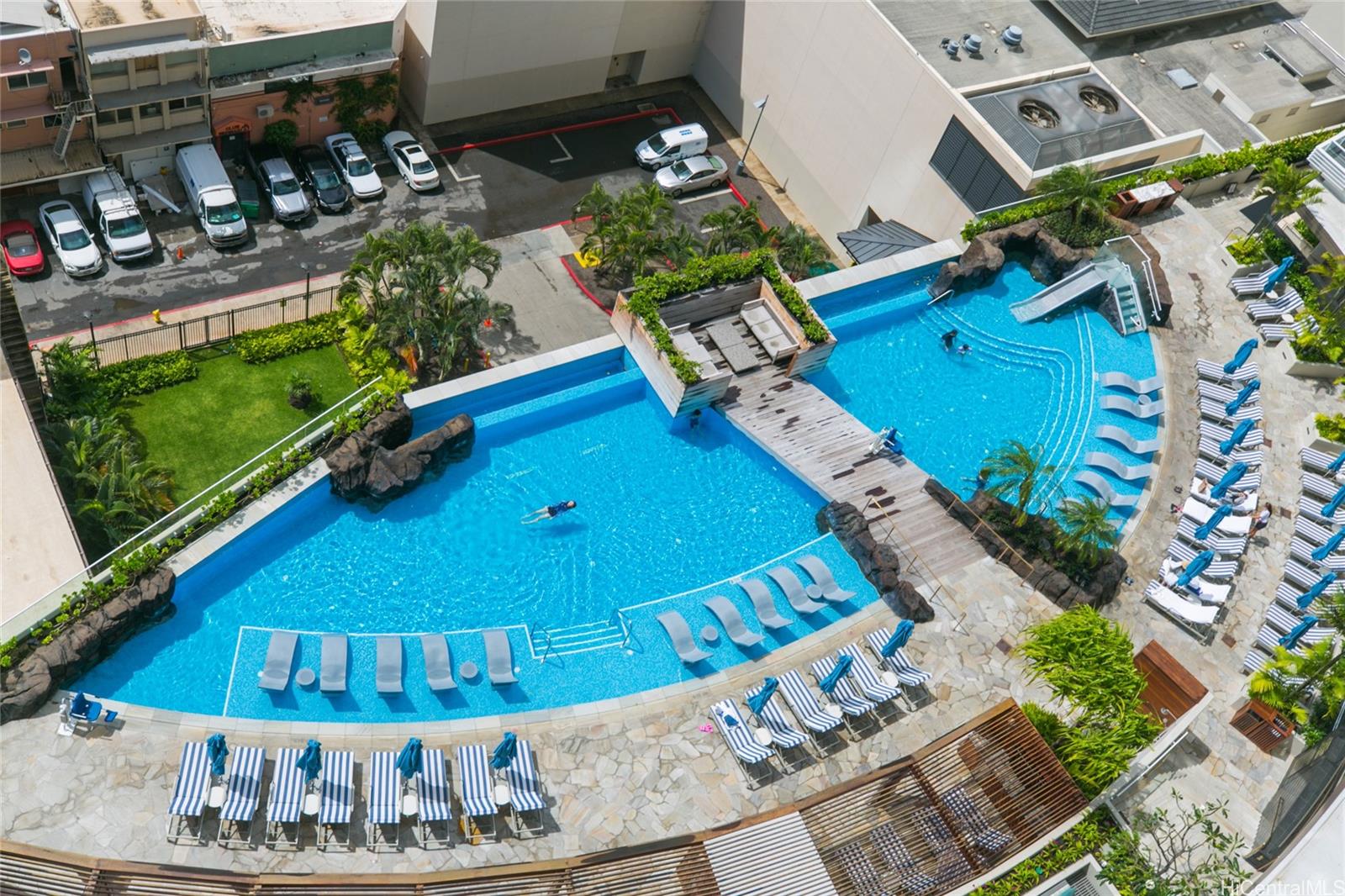 The Ritz-Carlton Residences condo # 3302, Honolulu, Hawaii - photo 21 of 23