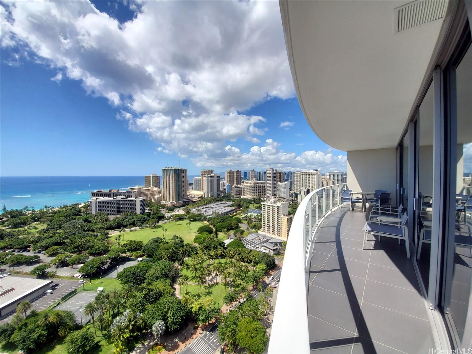 The Ritz-Carlton Residences condo # 3305, Honolulu, Hawaii - photo 6 of 20